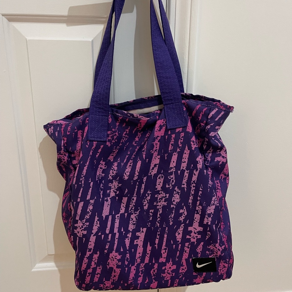Nike Women's Tote Bag in Purple and Pink